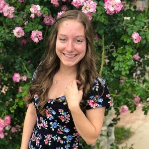 Meet your Posher, Steph